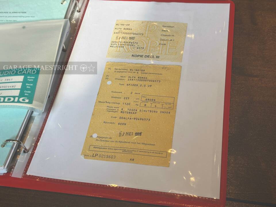 Image 99/100 de Alfa Romeo 2.0 Spider (1993)