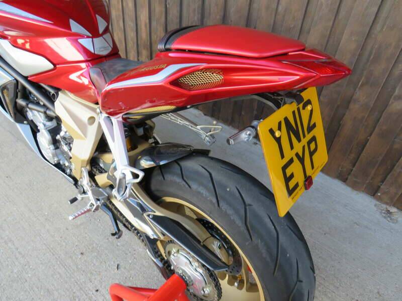 Bild 44/45 von MV Agusta F3 675 Serie Oro (2012)