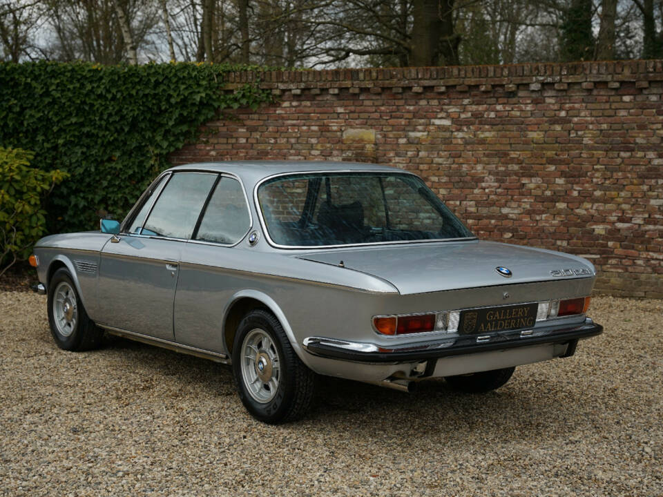 Image 2/50 of BMW 3.0 CSi (1974)