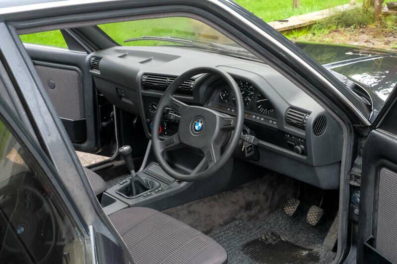 Bild 2/5 von BMW 320i (1986)