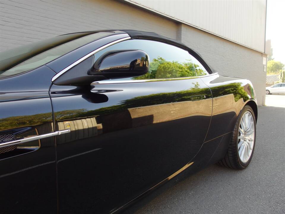 Bild 31/99 von Aston Martin DB 9 Volante (2006)