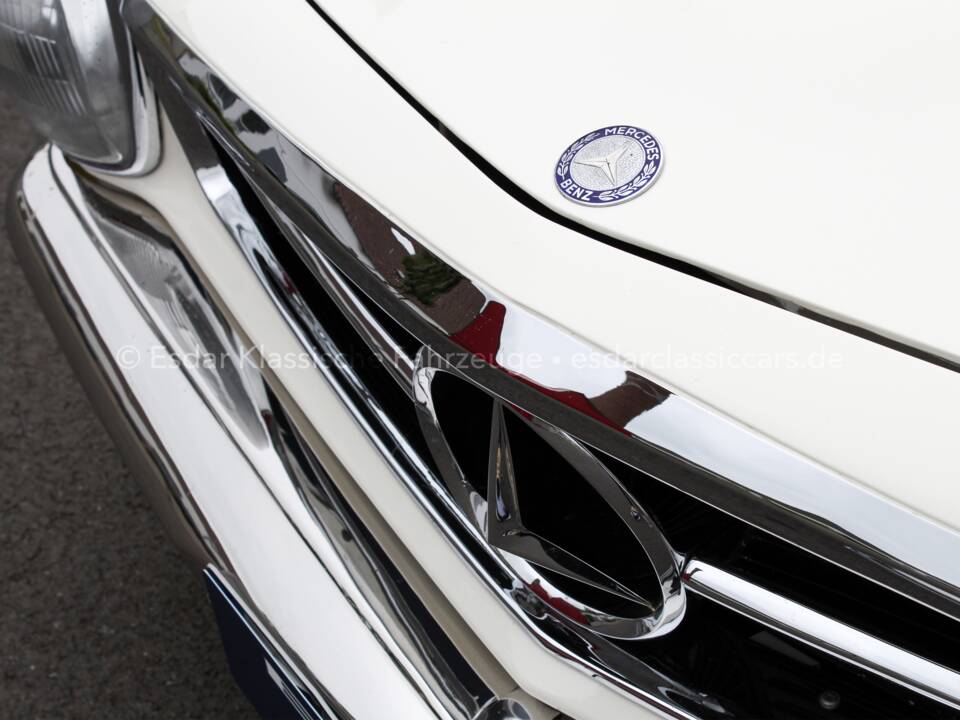 Afbeelding 27/31 van Mercedes-Benz 230 SL (1967)