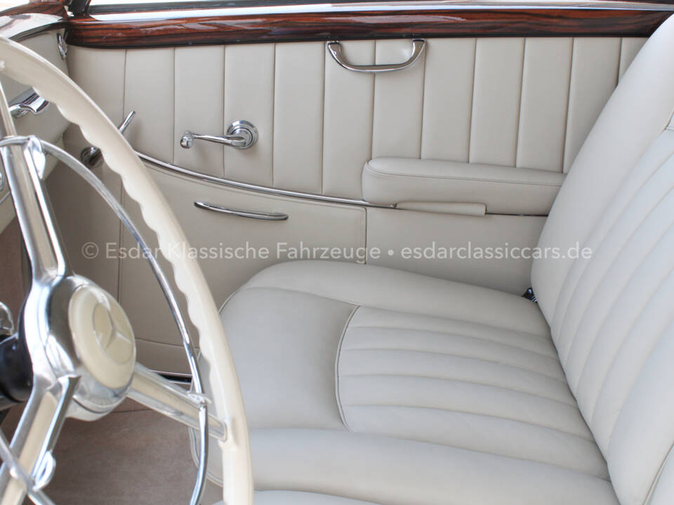 Image 24/38 de Mercedes-Benz 220 Cabriolet A (1955)