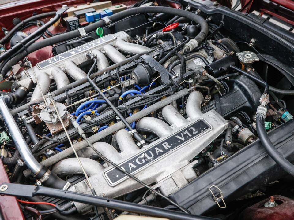 Image 5/45 of Jaguar XJS 5.3 V12 (1993)