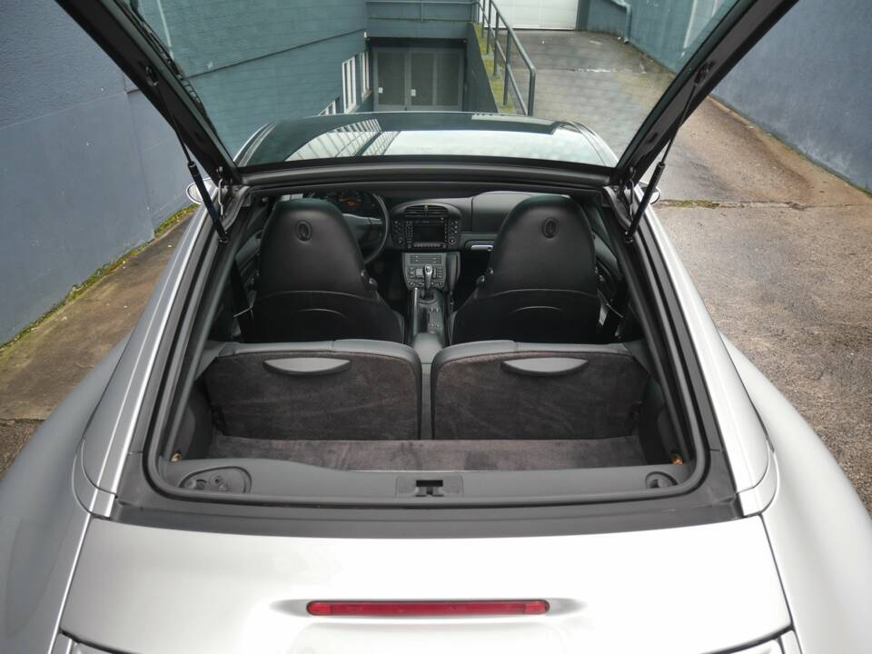 Bild 37/50 von Porsche 911 Carrera (2004)