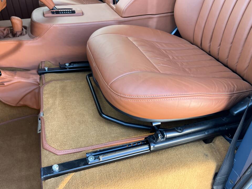 Bild 93/100 von Land Rover Defender 110 (2014)