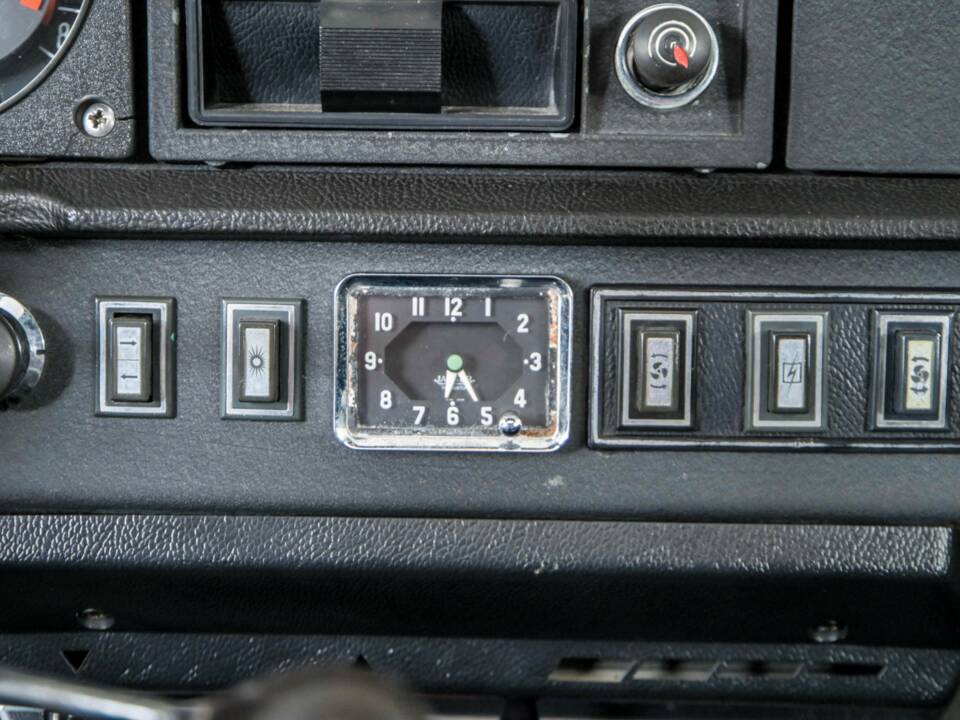 Image 28/50 of Citroën D Spécial (1971)