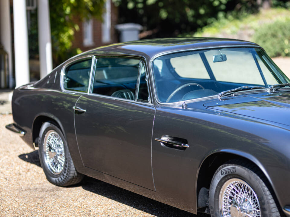 Bild 41/50 von Aston Martin DB 6 Vantage (1970)