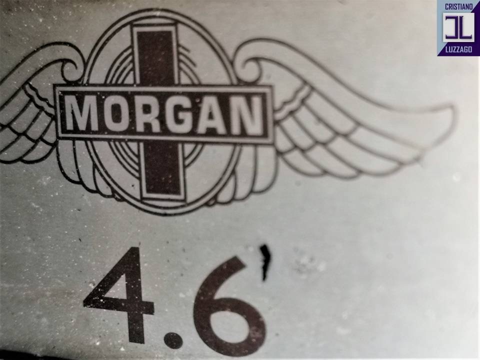 Image 37/38 of Morgan Plus 8 (1997)