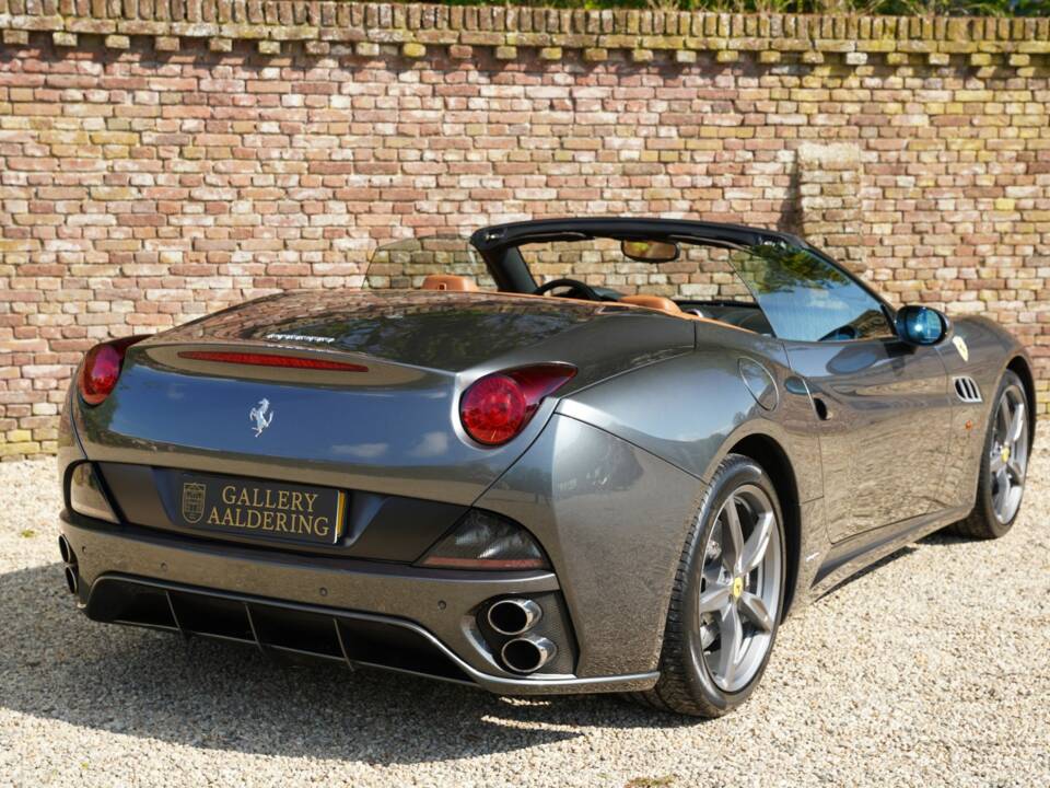 Bild 33/50 von Ferrari California (2010)