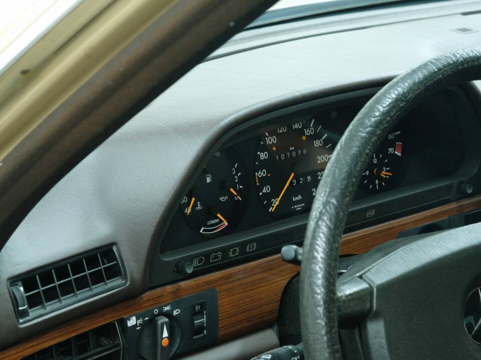 Bild 46/50 von Mercedes-Benz 280 SE (1980)