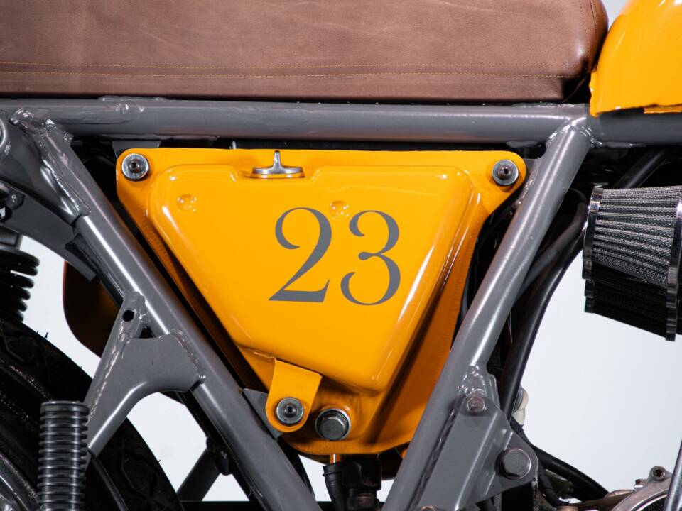 Image 11/50 of Honda CB 750 Custom (1974)