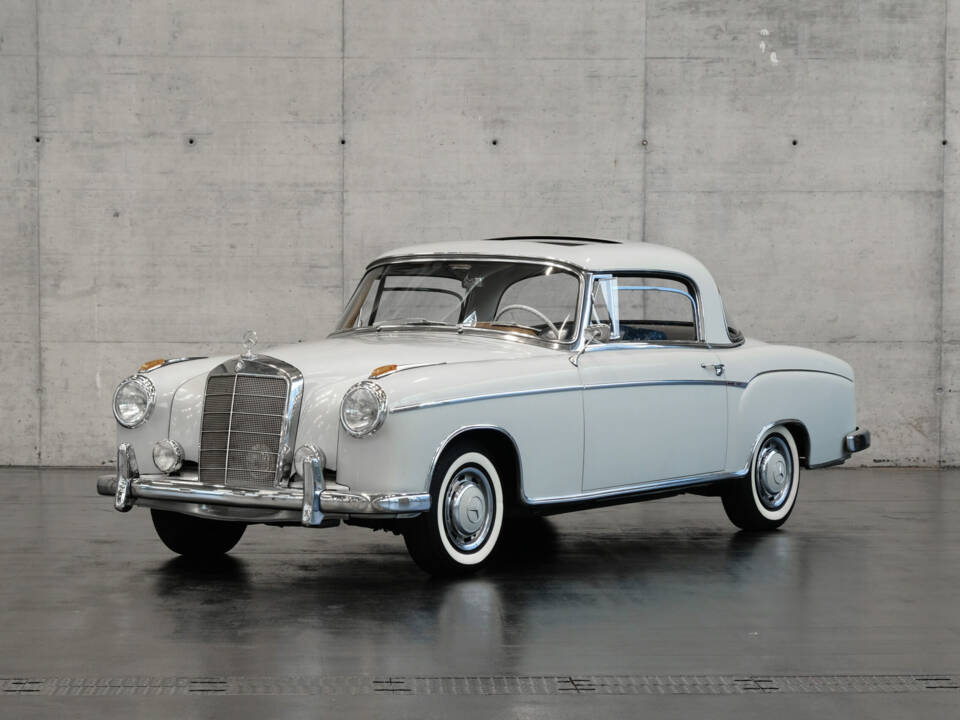 Afbeelding 1/5 van Mercedes-Benz 220 SE (1960)