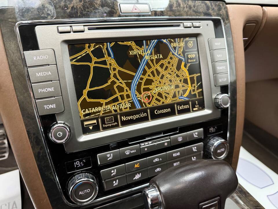 Image 9/25 of Volkswagen Phaeton 3.0 V6 TDI (2011)