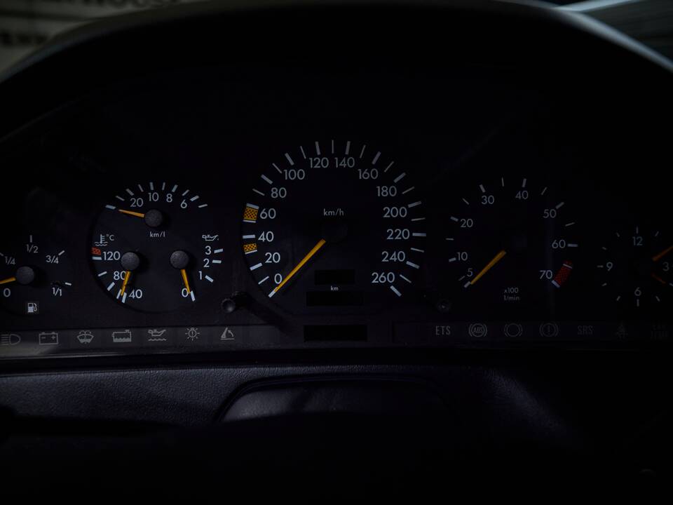 Bild 50/99 von Mercedes-Benz SL 320 (1995)