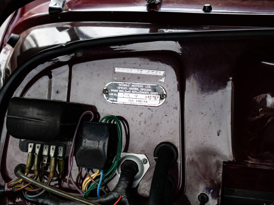 Image 43/43 of Morris Minor 1000 Traveller (1966)