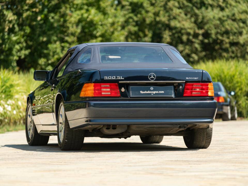 Image 13/45 of Mercedes-Benz 500 SL (1990)