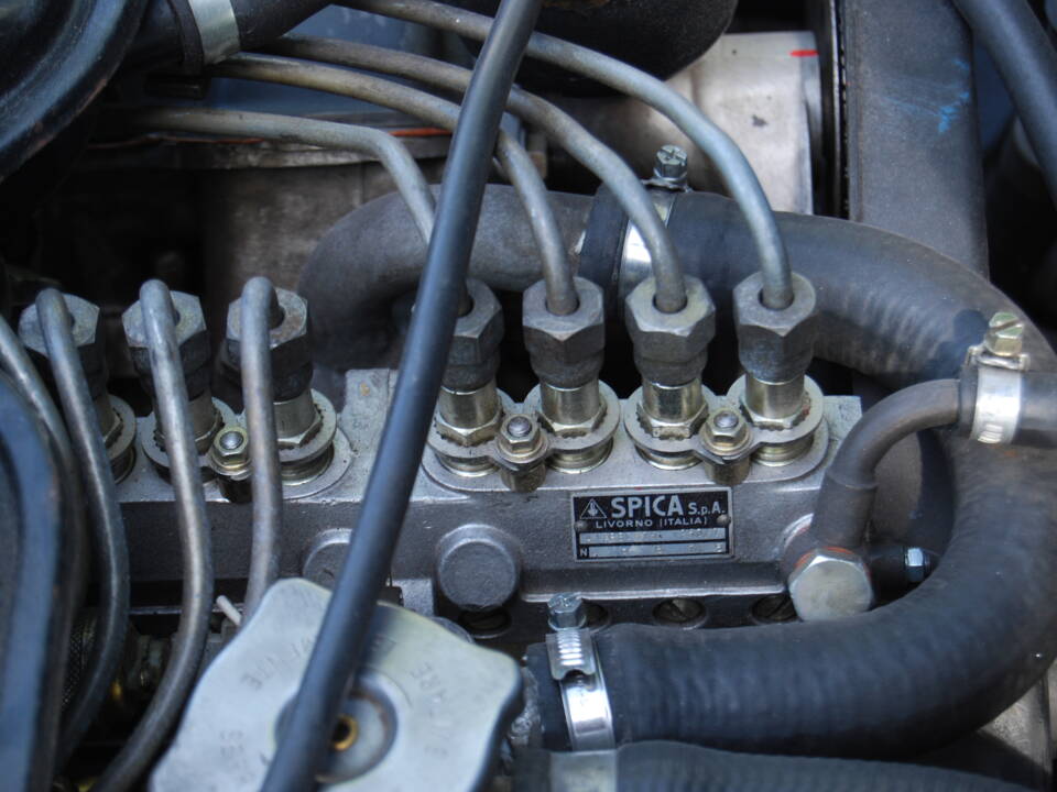 Image 13/15 de Alfa Romeo Montreal (1975)