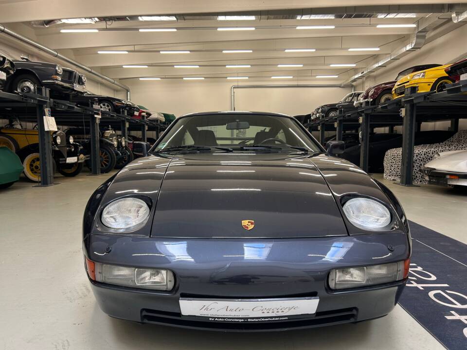Image 3/63 of Porsche 928 GT (1989)