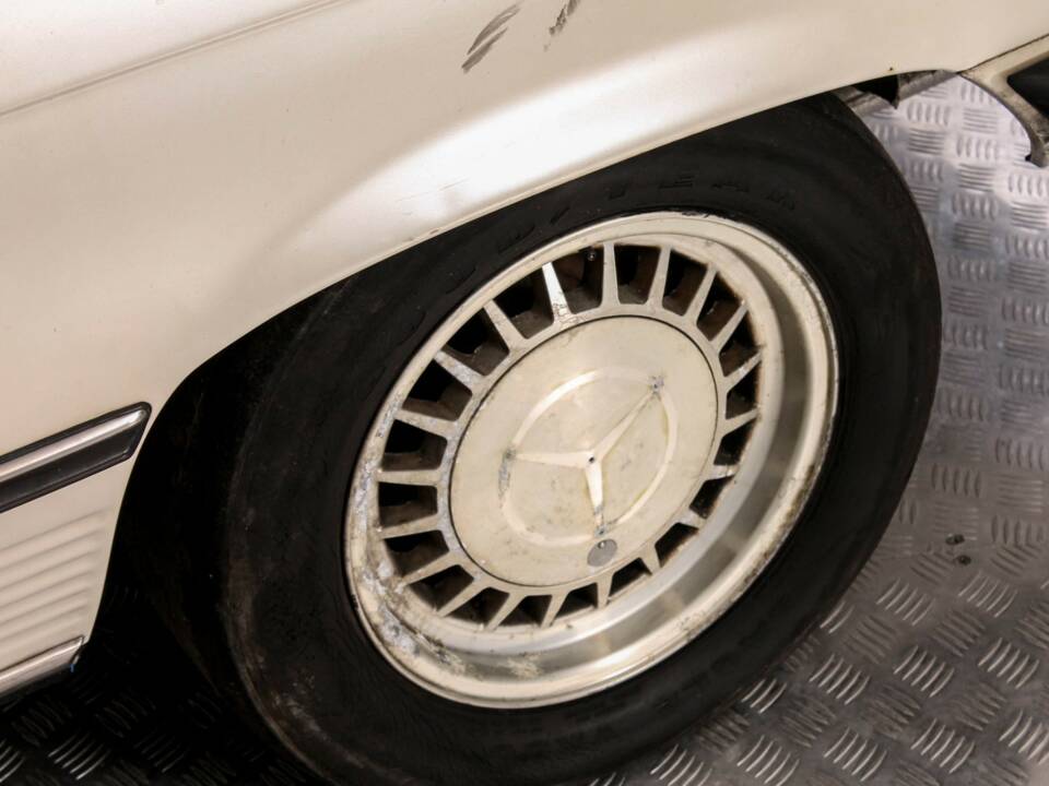 Bild 29/43 von Mercedes-Benz 380 SL (1982)