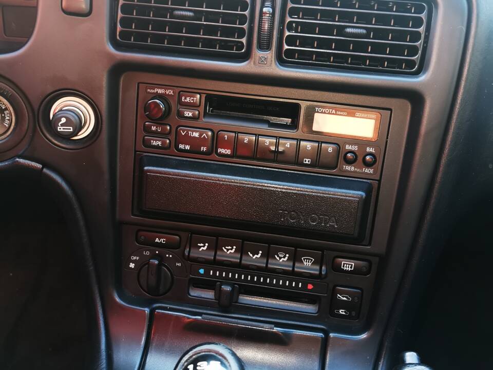 Image 7/13 of Toyota MR2 (1990)