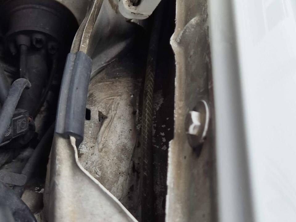 Motorhaubenhalter Aufnahmeraum rechts rostfrei