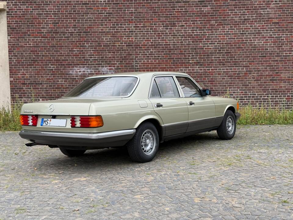 Image 5/34 of Mercedes-Benz 380 SE (1980)
