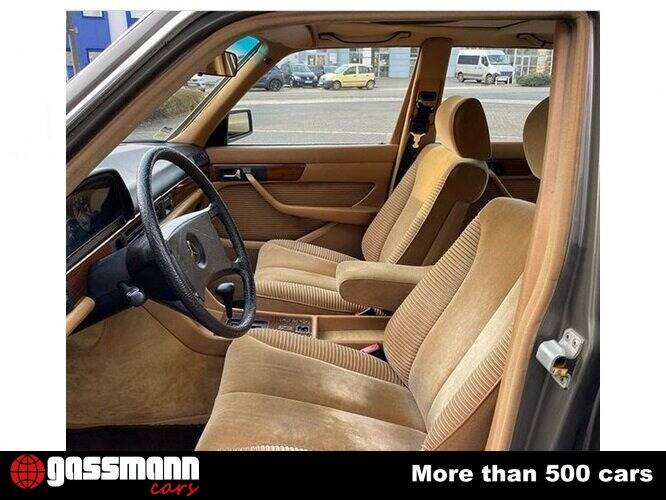 Image 4/6 of Mercedes-Benz 500 SEL (1982)
