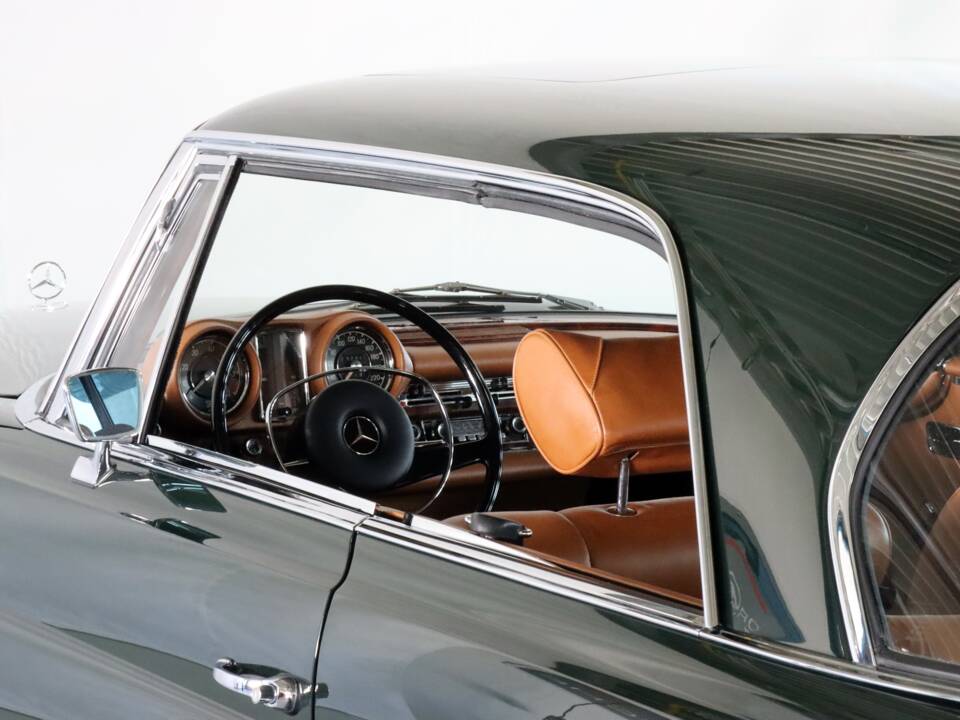 Image 1/99 of Mercedes-Benz 280 SE 3,5 (1971)