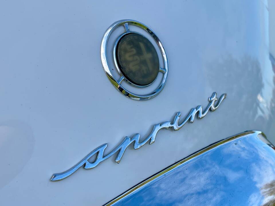 Image 13/32 of Alfa Romeo Giulia 1600 Sprint (1963)