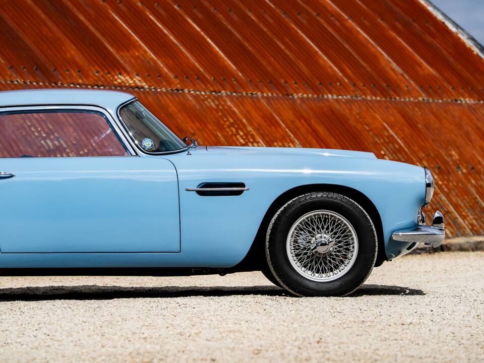 Image 38/56 of Aston Martin DB 4 (1960)
