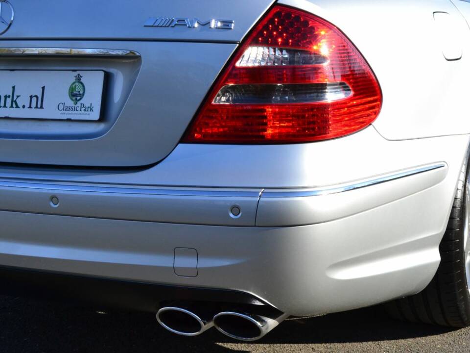 Imagen 48/100 de Mercedes-Benz E 55 AMG (2003)