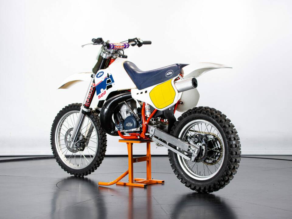 Immagine 2/50 di KTM DUMMY (1988)