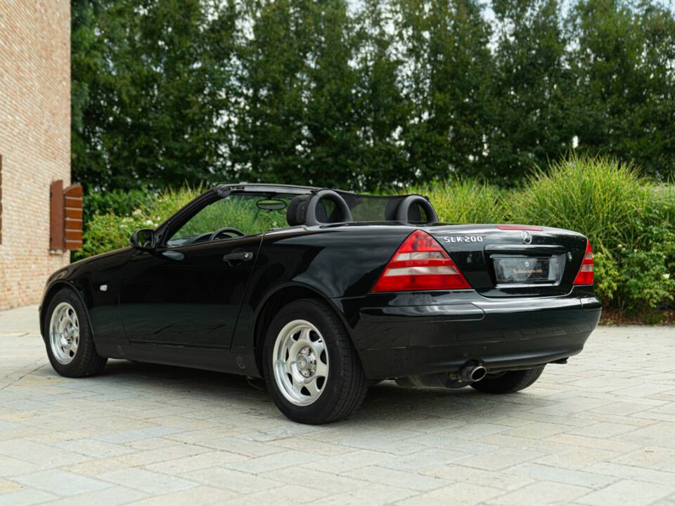 Afbeelding 8/50 van Mercedes-Benz SLK 200 (1998)