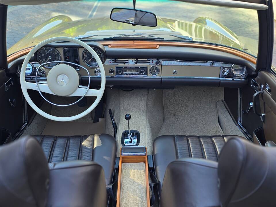 Image 8/21 of Mercedes-Benz 280 SL (1971)