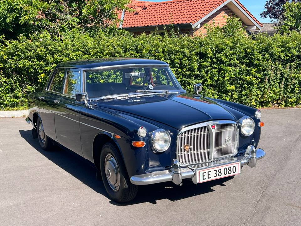 Image 2/14 of Rover 3 Litre Mk II (1965)