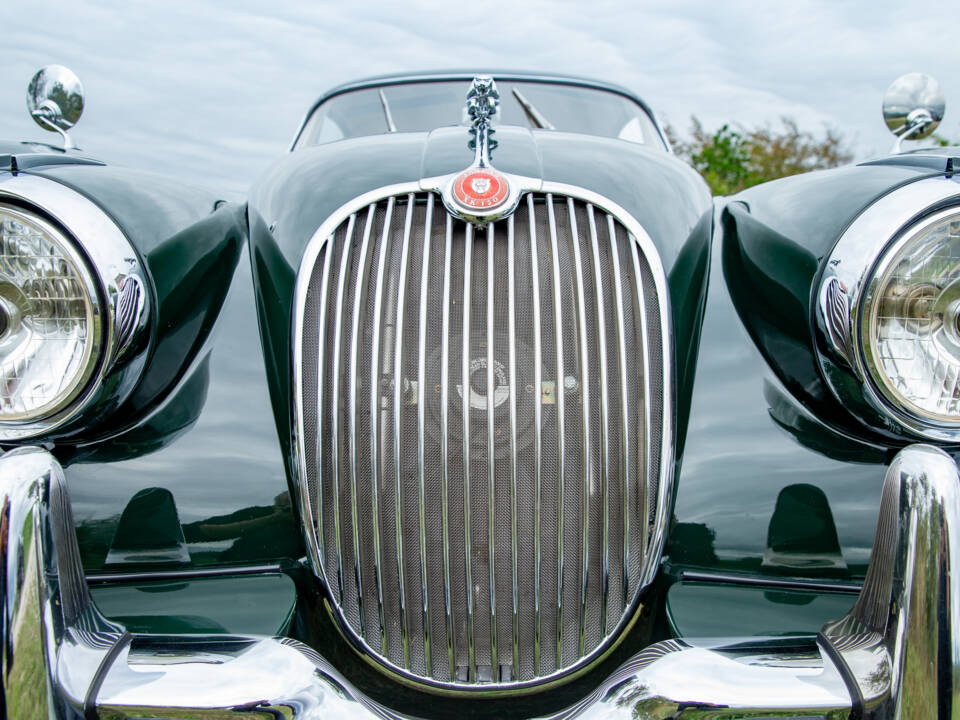 Image 14/100 de Jaguar XK 150 FHC (1960)