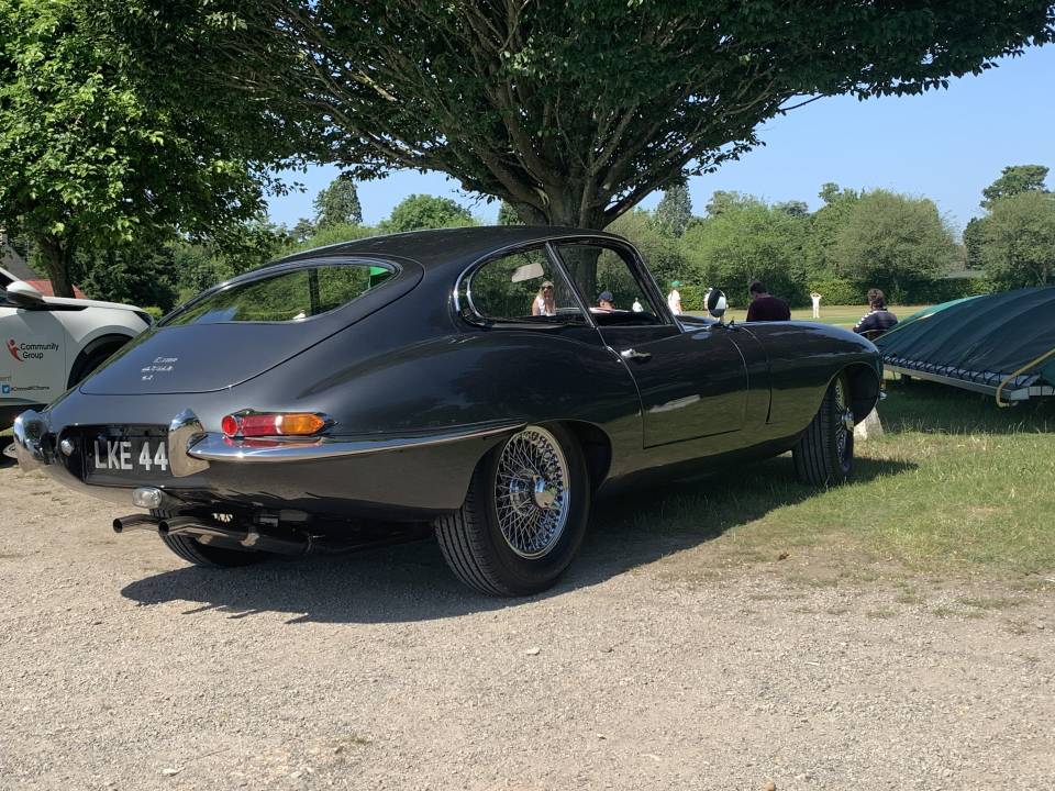 Image 4/12 of Jaguar E-Type 4.2 (1966)