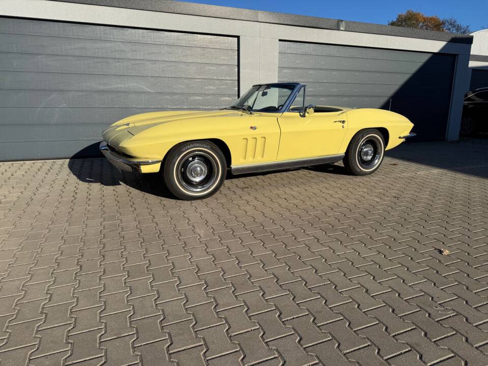 Bild 6/9 von Chevrolet Corvette Sting Ray Convertible (1965)