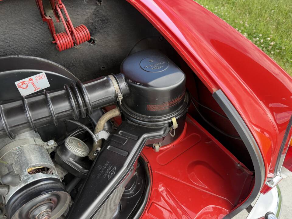 Bild 71/78 von Volkswagen Karmann Ghia 1600 (1970)