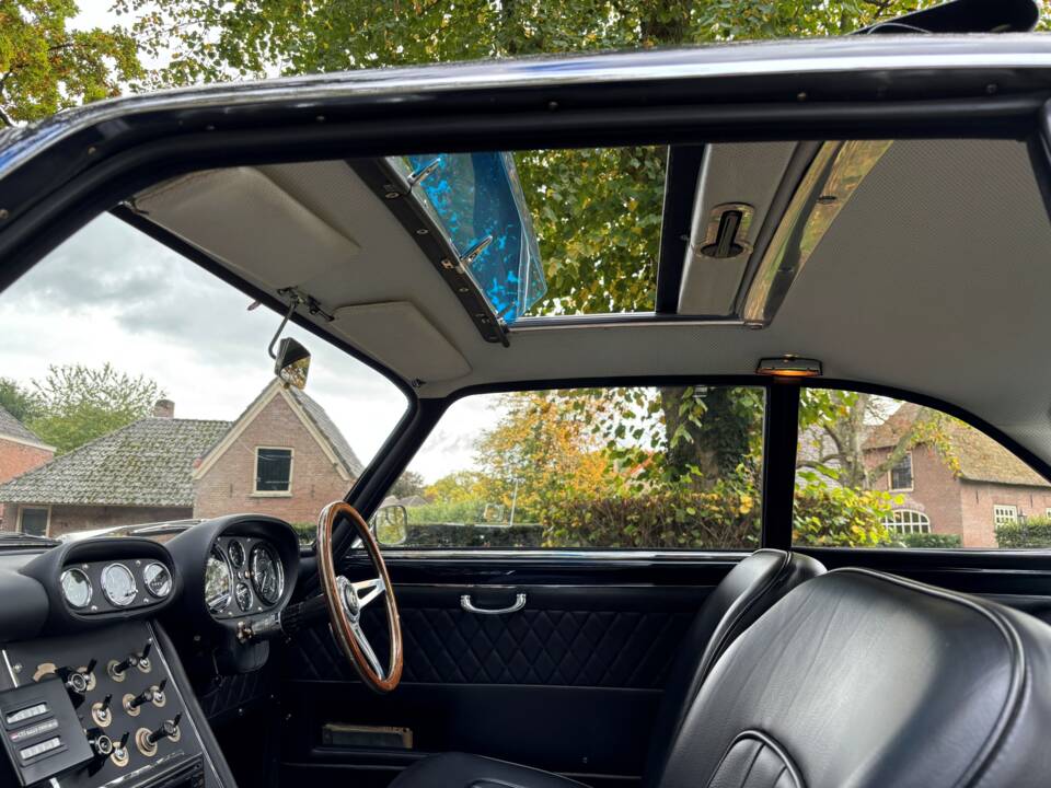 Image 4/28 of Gordon-Keeble GT (1965)