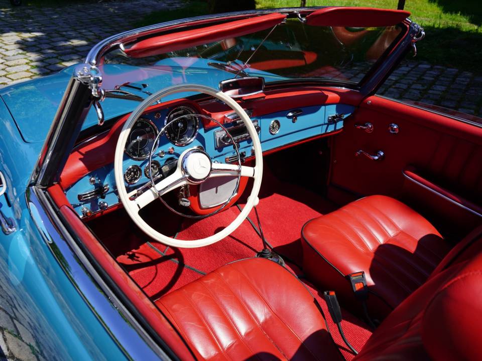 Image 10/26 of Mercedes-Benz 190 SL (1962)