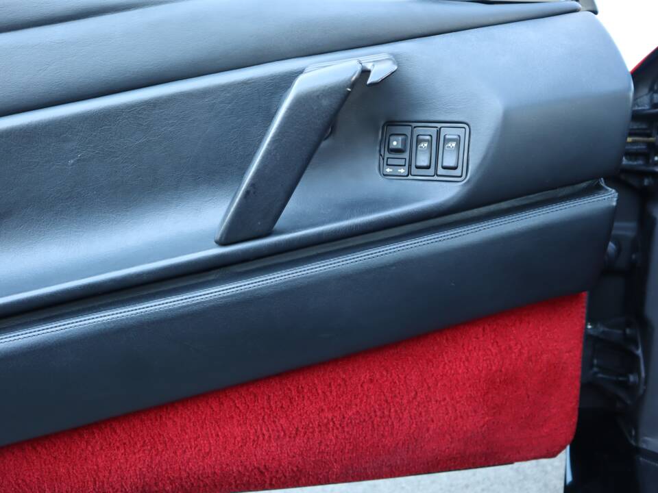 Afbeelding 15/23 van Ferrari 348 TB (1990)