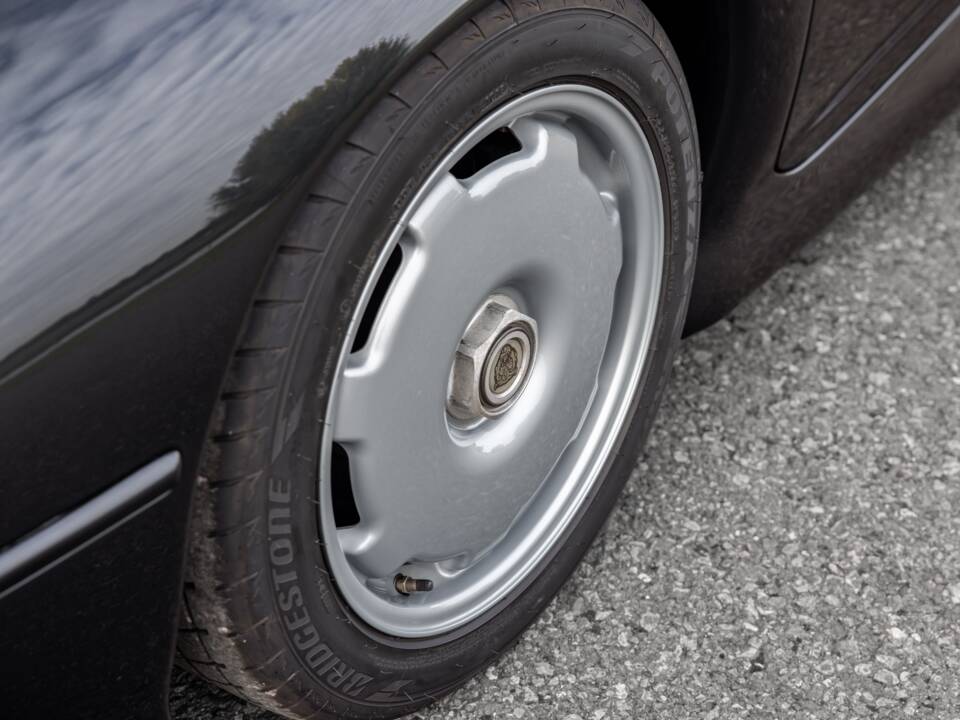 Image 24/60 of Jaguar XJ 220 (1992)
