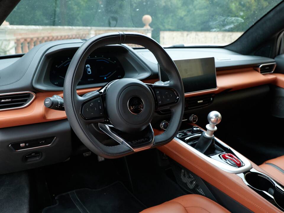 Image 7/15 of Lotus Emira "First Edition" (2022)