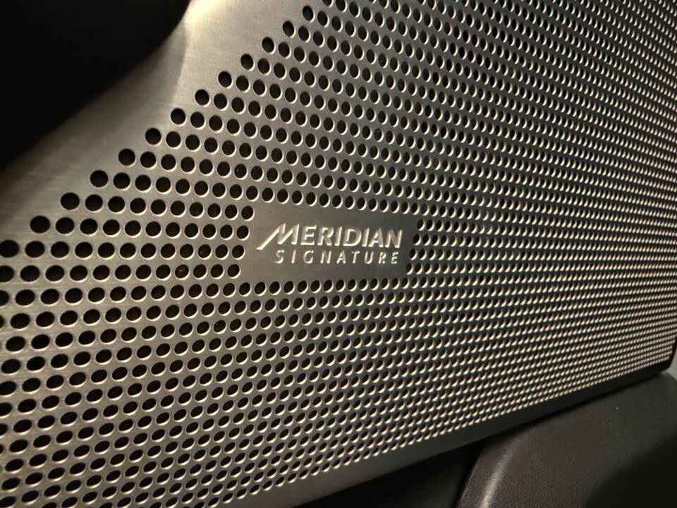Obraz 16/18 pojazdu Land Rover Range Rover Velar SVAutobiography (2019)