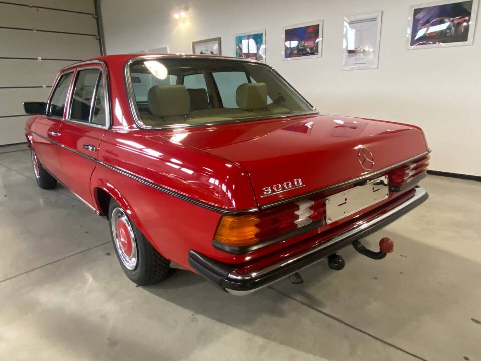 Image 13/100 of Mercedes-Benz 300 D (1983)