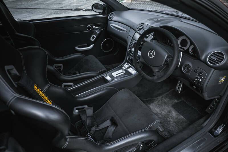 Image 2/50 of Mercedes-Benz CLK DTM AMG (2004)