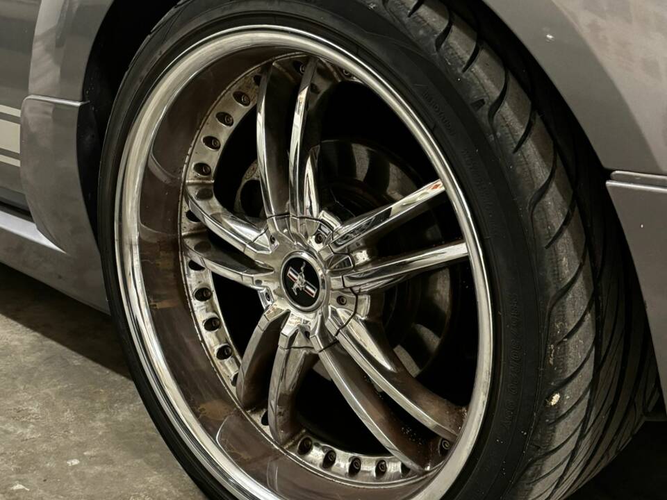 Image 24/60 of Ford Mustang GT (2005)