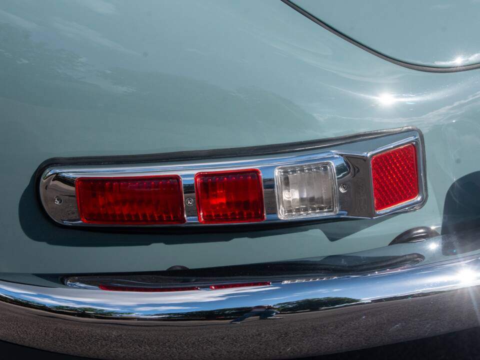 Image 41/50 of Mercedes-Benz 300 SL Roadster (1957)